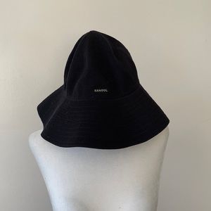 Kangol floppy hat (one size)